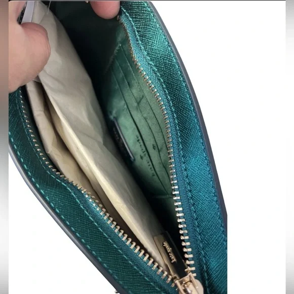💥Kate Spade Green Glitter Crossbody and Cardholder Set 💥 - Picture 4 of 7